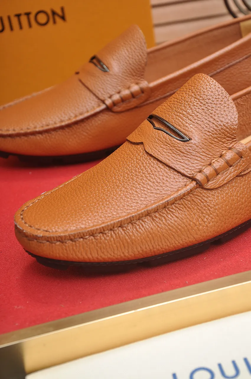 Men's men's shoes 💰420💶 [LV Doudou shoes] (water-dyed cowhide lining) new model is on the market, available on the official website. The new Doudou shoes are processed into single-color materials, and the uppers are made of imported horsehide leather. The body of the shoe is fully hemmed with mark thread, and is lined with imported original cowhide leather. The elegant shoe shape is super suitable for all-matching, and the size is 38-44.